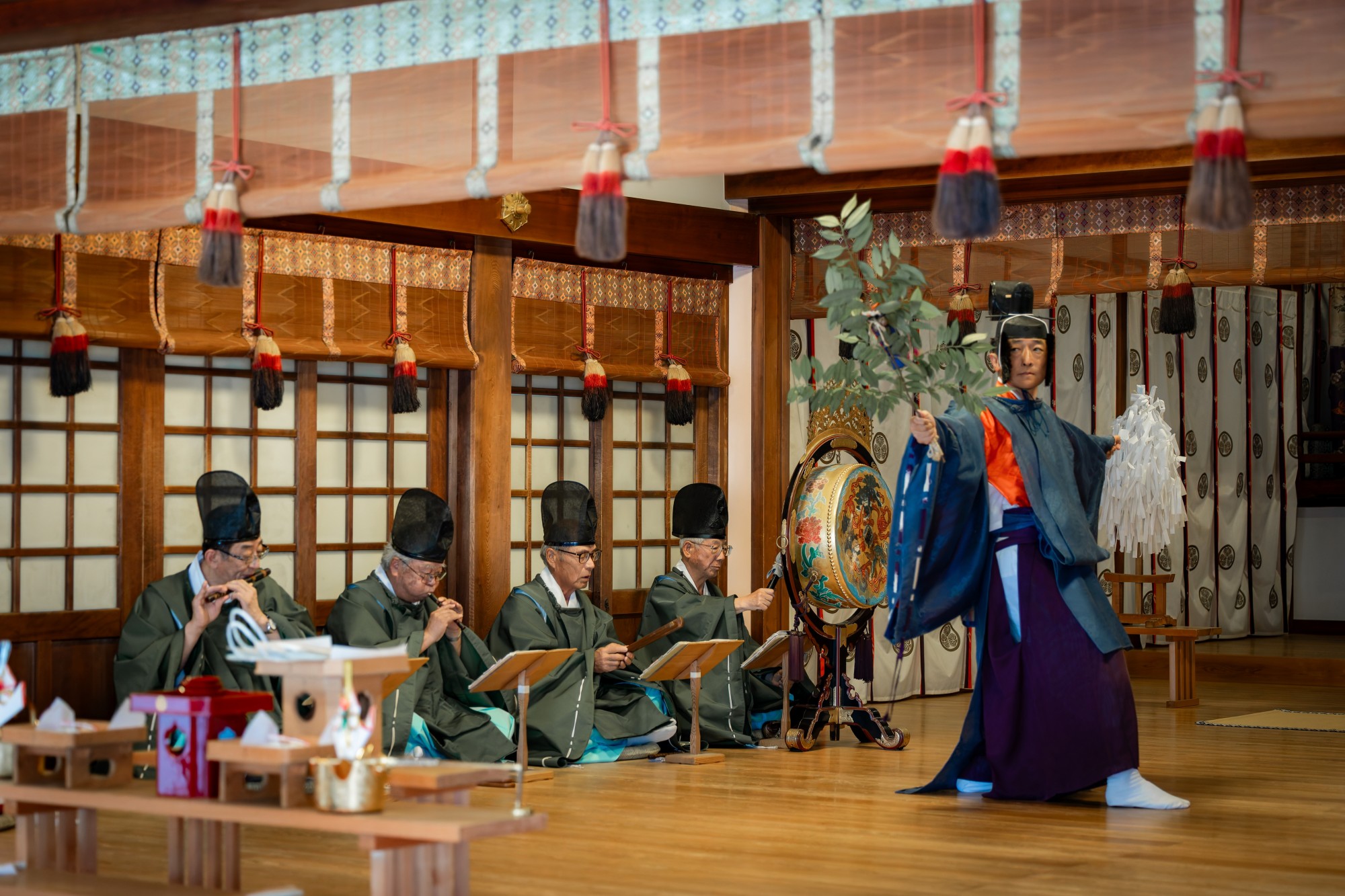 岡崎城本丸に鎮座。徳川家康公ゆかりの舞台で誓う「一生のものがたり」