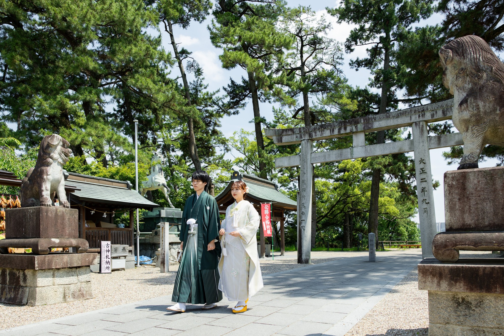 岡崎城を望むロケーションで叶える龍城神社のフォトウェディング